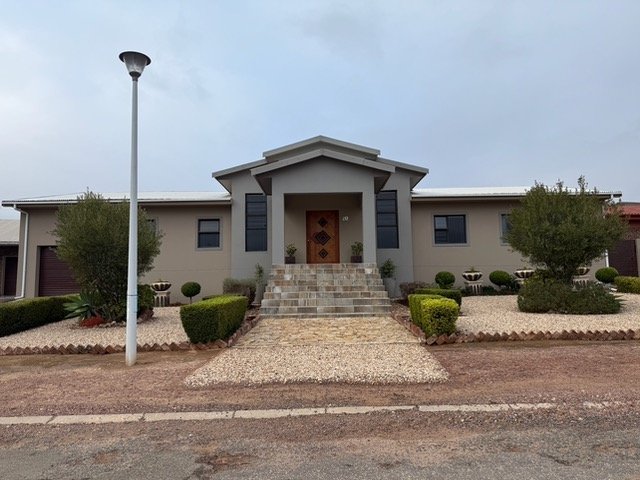 3 Bedroom Property for Sale in Ladismith Western Cape